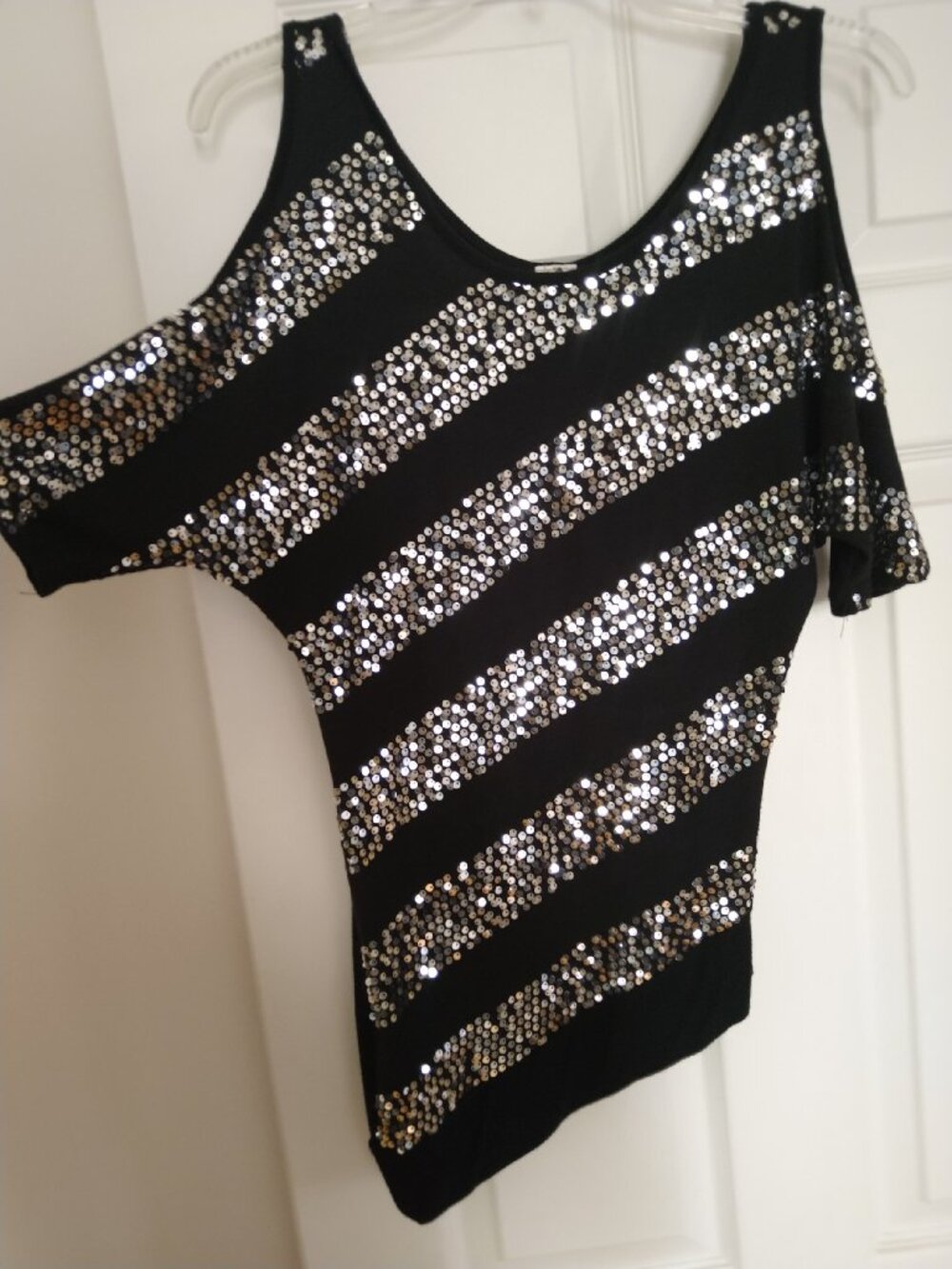 Open shoulder shoulder sleeve women's black glitter top shirt XS